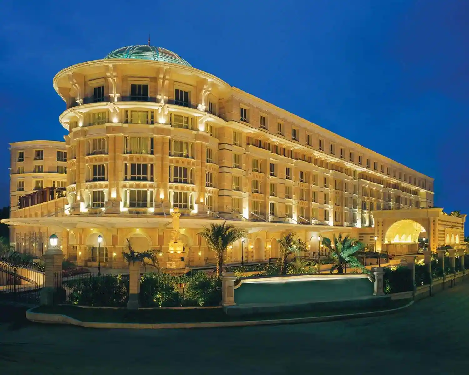 The Taj Mahal Palace, Mumbai Exterior